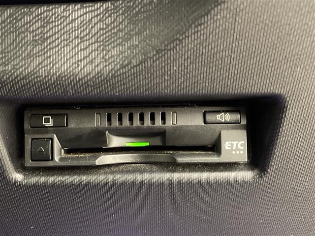アクア Ｘ－アーバン　ソリッド　純正ナビ　ＴＶ　ＥＴＣ　バックカメラ　前後ドライブレコーダー　プリクラッシュセーフティ　レーンディパーチャーアラート　オートマチックハイビーム　ハーフレザー　シートヒーター　純正アルミホイール　ＬＥＤ（32枚目）