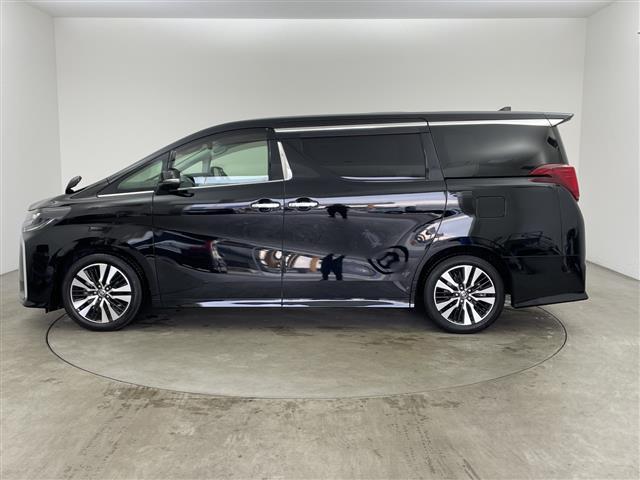 アルファード ２．５Ｓ　Ｃパッケージ　トヨタセーフティセンス　レーントレーシングアシスト　クリアランソナー　パーキングサポートブレーキ　プリクラッシュセーフティ　ロードサインアシスト　先行車発進告知　ＬＥＤヘッドランプ　前席パワーシート（7枚目）