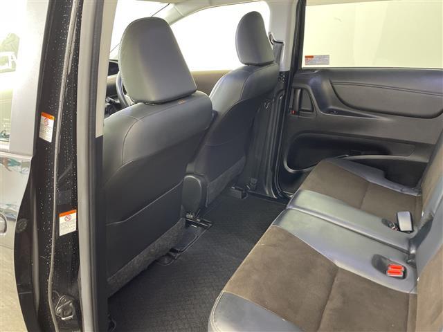 シエンタ ハイブリッドG クエロ 純正SDナビ・全方位カメラ・ハーフレザー・シートヒーター・ステアリングヒーター・衝突軽減ブレーキ・レーンディパーチャーアラート・クリアランスソナー・オートハイビーム・前後ドラレコ・ETC・スペアキー(15枚目)