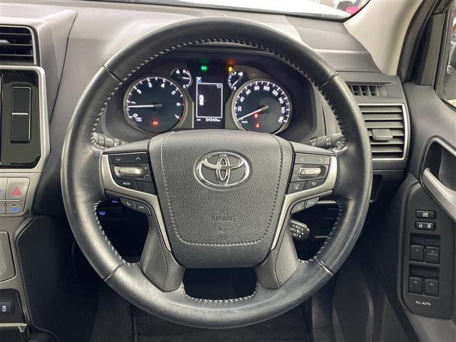 ランドクルーザープラド ＴＸ　Ｌパッケージ　ナビ　バックカメラ　サンルーフ　ルーフレール　衝突軽減　レーダクルーズ　クリアランスソナー　革シート　シートヒーター　シートベンチレーション　社外１７インチＡＷ　電動格納サードシート　ＬＥＤライト（24枚目）