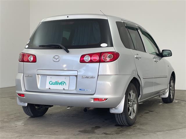 デミオ カジュアル ・純正オーディオ・CD・MD・AM・FM・キーレス・電動格納ミラー・フロアマット・ABS・ハロゲンライト・ETC(3枚目)