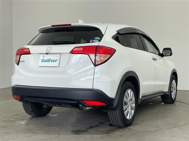 ヴェゼル Ｇ　純正ナビ　ＴＶ　Ｂｌｕｅｔｏｏｔｈ　バックカメラ　ＥＴＣ　スマートキー　スペアキー　アイドリングストップ　純正フロアマット　ドアバイザー（3枚目）