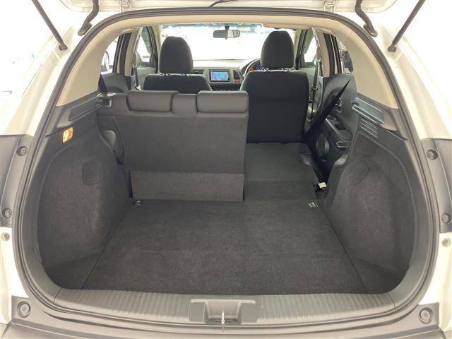 ヴェゼル Ｇ　純正ナビ　ＴＶ　Ｂｌｕｅｔｏｏｔｈ　バックカメラ　ＥＴＣ　スマートキー　スペアキー　アイドリングストップ　純正フロアマット　ドアバイザー（18枚目）