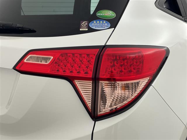 ヴェゼル Ｇ　純正ナビ　ＴＶ　Ｂｌｕｅｔｏｏｔｈ　バックカメラ　ＥＴＣ　スマートキー　スペアキー　アイドリングストップ　純正フロアマット　ドアバイザー（39枚目）