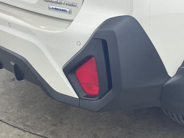 クロストレック リミテッド 純正ナビ 全方位カメラ サンルーフ アイサイト エマージェンシーブレーキ 車線逸脱防止機能 クリアランスソナー レーダクルーズ 前席パワーシート・シートヒーター 純正18インチAW LEDヘッドライト(45枚目)