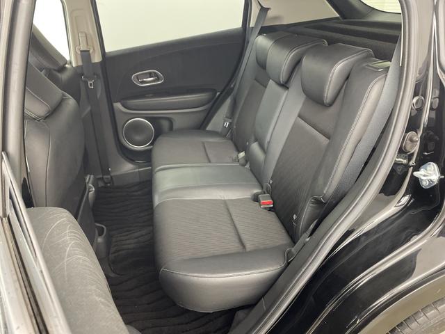 ヴェゼル ハイブリッドＺ・ホンダセンシング　・純正ナビ（ＣＤ／ＤＶＤ／ＢＴ／ＳＤ／ＨＤＭＩ／ＵＳＢ）・衝突軽減ブレーキ・アダプティブクルーズコントロール・先行車発進告知・路外逸脱抑制システム・レーンキープアシスト・リアクティブフォースペダル（15枚目）