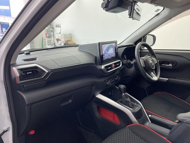 ロッキー Ｇ　・モデリスタエアロ・衝突軽減ブレーキ・レーダークルーズコントロール・レーンキープアシスト・ＢＳＭ・コーナーセンサー・９型ナビ・全方位カメラ・ビルトインＥＴＣ・ＬＥＤライト・前席シートヒーター・ＬＥＤ（15枚目）