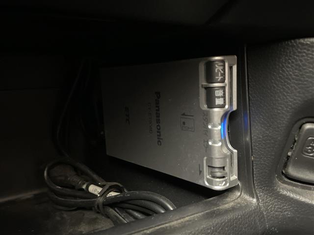 Ｎ－ＯＮＥ プレミアム　社外ナビ　バックカメラ　ドラレコ　ＥＴＣ　キセノンヘッドライト　純正１４インチアルミホイール　フォグランプ　オートライト　スマートキー　プッシュスタート　フロアマット　ＣＤ　ＤＶＤ　ＢＴ　ＵＳＢ　ＴＶ（32枚目）