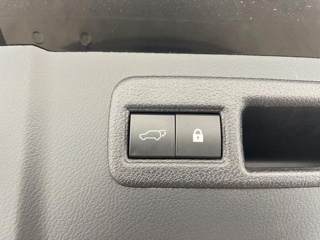 �w�R���t�H�[�g�K�[�h�x�̓t�@�u���b�N�E�R���r�E���U�[�̂R�p�b�P�[�W�����p�ӁB�V�[�g��V����A�t���A�}�b�g�����G�}�ŃR�[�e�B���O���h���E�������ʂ����҂ł��A���N����A���Ԃɂ������߂ł��鏤�i�ł��B