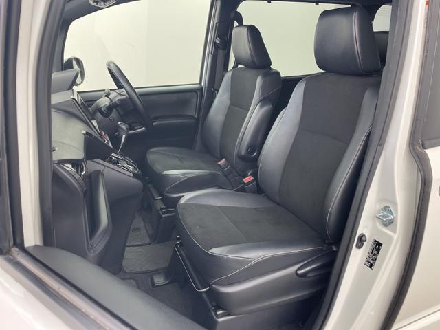 ノア Ｓｉ　ダブルバイビー　社外ナビ　ＴＶ　バックカメラ　社外フリップダウンモニター　前後ドライブレコーダー　プリクラッシュセーフティ　レーンディパーチャーアラート　オートマチックハイビーム　両側パワースライドドア　ハーフレザー（17枚目）