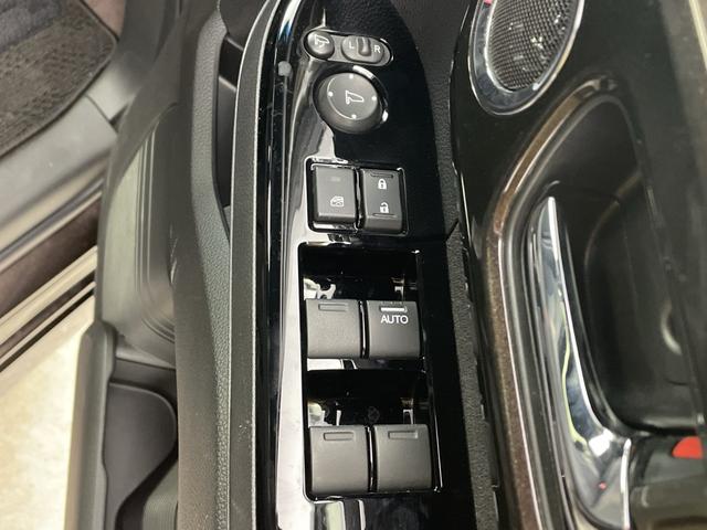 N-BOXカスタム G・Lホンダセンシング 純正ナビ 片側パワースライドドア バックカメラ 前後ドライブレコーダー ビルトインETC レーダークルーズコントロール 衝突軽減ブレーキ レーンキープアシスト 路外逸脱特性システム LEDヘッドライト(72枚目)