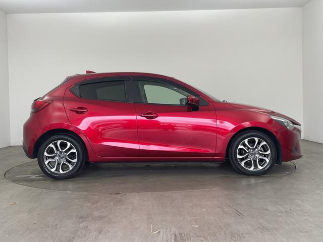 デミオ 15Sツーリング Lパッケージ 純正ナビ・360°ビュー・ETC・ドライブレコーダー・スマートシティブレーキサポート・ブラインドスポットモニター・車線逸脱警報・パーキングセンサー・HUD・LEDオートライト・純正アルミホイール(6枚目)