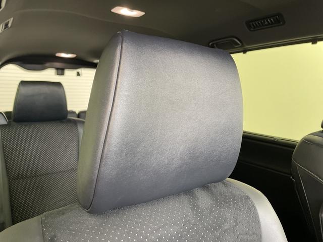 ヴォクシー ハイブリッドZS 煌III 純正10.5インチナビ バックカメラ トヨタセーフティセンス 純正12.1インチフリップダウンモニター 両側パワスラ デジタルインナーミラー ハーフレザーシート 純正18インチAW LEDヘッドライト(11枚目)