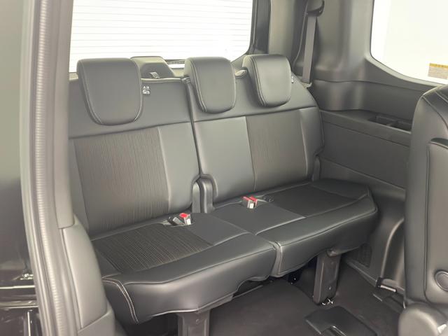 ステップワゴン ｅ：ＨＥＶスパーダ　登録未使用車　ホンダセンシング　衝突軽減ブレーキ　先行車発進告知　路外逸脱抑制機能　車線維持支援システム　ＢＳＭ　標識認識機能　リアパーキングセンサー　純正１１インチナビ　フルセグ　ＢＴ（33枚目）