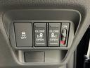 ｅ：ＨＥＶクロスター　純正ナビ　バックカメラ　Ｈｏｎｄａ　ＳＥＮＳＩＮＧ　ブラインドスポットモニター　両側パワースライドドア　電動パーキングブレーキ　ＢＲＳＫＥ　ＨＯＬＤ　ＬＥＤヘッドライト　純正アルミホイールタイヤ（64枚目）