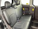 【運転席】座り心地が良いシートなので長時間の運転でも快適にお過ごしいただけます。新品のフロアマットのご注文も可能です。掲載箇所以外にご希望の写真がございましたらお気軽にお問い合わせ下さい。