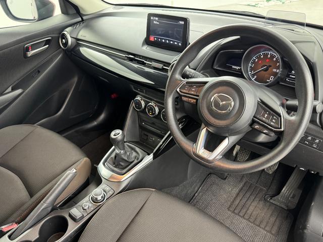 ＭＡＺＤＡ２ １５Ｓプロアクティブ　Ｓパッケージ　純正ナビ　全方位カメラ　フルセグＴＶ　ｉ－ＡＣＴＩＶＥＳＥＮＣＥ　ステアリングスイッチ　６速ＭＴ　ヘッドライトディスプレイ　ＬＥＤヘッドライト　オートライト　ＥＴＣ　前後ドライブレコーダー（10枚目）