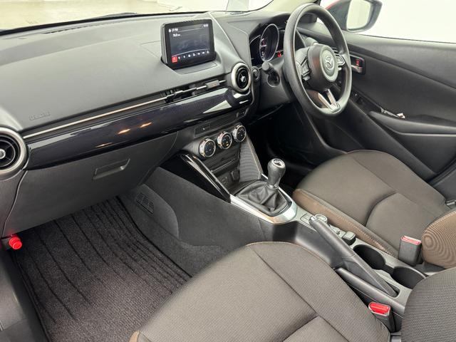 ＭＡＺＤＡ２ １５Ｓプロアクティブ　Ｓパッケージ　純正ナビ　全方位カメラ　フルセグＴＶ　ｉ－ＡＣＴＩＶＥＳＥＮＣＥ　ステアリングスイッチ　６速ＭＴ　ヘッドライトディスプレイ　ＬＥＤヘッドライト　オートライト　ＥＴＣ　前後ドライブレコーダー（11枚目）