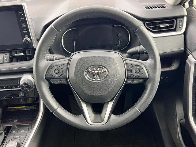 ＲＡＶ４ Ｇ　Ｚパッケージ　ワンオーナー　トヨタセーフティーセンス　ナビ付純正ディスプレイオーディオ　バックカメラ　ＥＴＣ　置くだけ充電　電子パーキング　パワーバックドア　パワーシート　シートヒーター　ステアリングヒーター（31枚目）