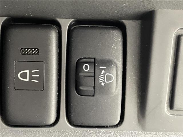 ハイゼットトラック エクストラ　純正オーディオ　ＣＤ／ＡＭ／ＦＭ　４ＷＤ　リモコンキー　スペアキー　ヘッドライトレベライザー　５ＭＴ　革調シートカバー　パワーウィンドウ　エアコン　パワーステアリング　保証書　取扱説明書（7枚目）