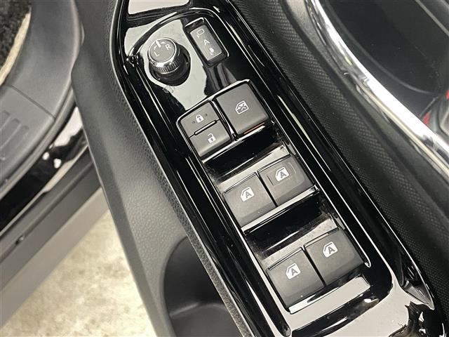ヴォクシー ＺＳ　煌ＩＩ　社外ナビ　Ｂｌｕｅｔｏｏｔｈ　バックカメラ　ＥＴＣ　ドライブレコーダー　衝突軽減ブレーキ　オートハイビーム　両側パワースライドドア　革巻きステアリング　プッシュスタート　アイドリングストップ　ＬＥＤ（36枚目）