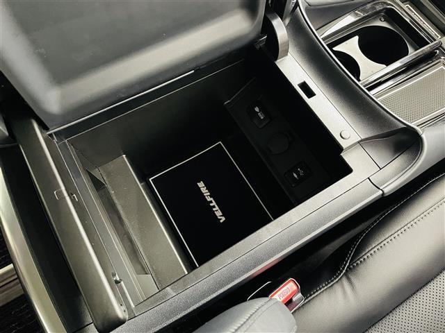 ヴェルファイア ２．５Ｚ　Ｇエディション　純正ナビ　純正フリップダウンモニター　両側パワースライドドア　パワーリアゲート　パワーシート　シートヒーター　ベンチレーションシート　デジタルインナーミラー　ＪＢＬサウンドシステム（32枚目）