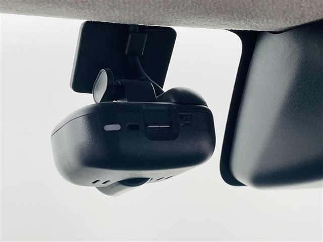 タント Ｘ　ＶＳ　ＳＡＩＩＩ　スマートアシスト　純正７インチナビ　フルセグＴＶ／ＵＳＢ／ＢＴ／ＣＤ／ＤＶＤ／ＡＭ／ＦＭ　両側パワスラ　シートヒーター　ＬＥＤオートライト　全方位カメラ　ＥＴＣ　ドラレコ　純正ＡＷ　純正フロアマット（4枚目）