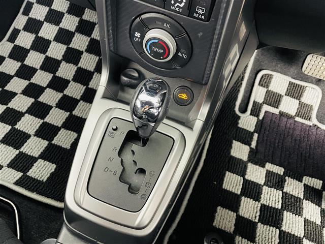 コペン エクスプレイ　純正ナビ（ワンセグＴＶ／ＣＤ／ＳＤ／ＵＳＢ／ＦＭ／ＡＭ）　オープンカー　横滑り防止装置　ｅｃｏＩＤＬＥモード　シートヒーター　オートエアコン　ＭＴモード付ＡＴ　プッシュスタート　スマートキー　ＬＥＤ（32枚目）