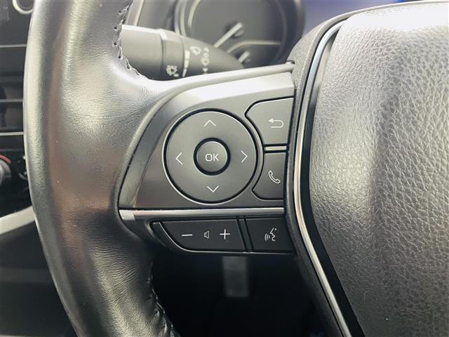 カムリ Ｇ　トヨタセーフティセンス　ブラインドスポットモニター　純正９インチディスプレイオーディオ　ＤＶＤ／ＣＤ／ＢＴ／ＵＳＢ／ＡＭ／ＦＭ　６スピーカー　パワーシート　純正フロアマット　純正１７インチＡＷ（6枚目）