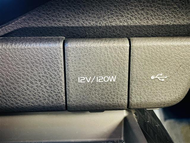 カムリ Ｇ　トヨタセーフティセンス　ブラインドスポットモニター　純正９インチディスプレイオーディオ　ＤＶＤ／ＣＤ／ＢＴ／ＵＳＢ／ＡＭ／ＦＭ　６スピーカー　パワーシート　純正フロアマット　純正１７インチＡＷ（35枚目）
