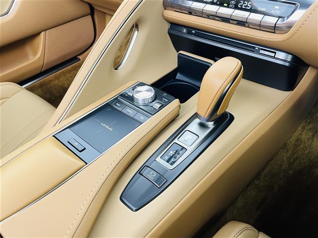LC LC500 コンバーチブル 純正ナビ CD/DVD/BT/フルセグTV ビルトインETC レザーシート シートヒーター エアシート パワーシート レーダークルーズコントロール レーンキープアシスト デジタルインナーミラー(31枚目)