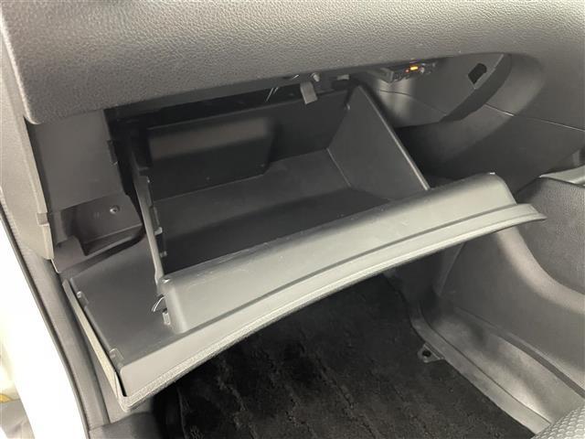 エクストレイル 20X エマージェンシーブレーキパッケージ 斜線逸脱警報装置 純正SDナビゲーションバックカメラ ETC TV エマージェンシーブレーキ 前席シートヒーター オートライト Bluetooth USB AAC 純正フロアマット スマートキー(32枚目)