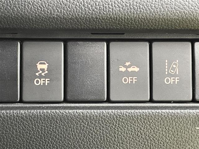 スイフトスポーツ ベースグレード　セーフティパッケージ　ＥＴＣ　衝突軽減ブレーキ　車線逸脱警報　誤発進抑制機能　ふらつき警報　先行車発進お知らせ　Ｄシートヒーター　オートライト　オートマチックハイビーム　６速ＭＴ　純正エアロ（5枚目）