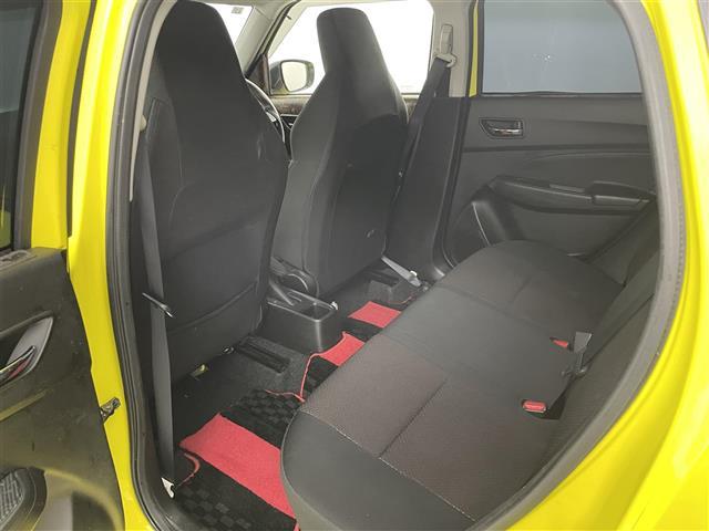 スイフトスポーツ ベースグレード　セーフティパッケージ　ＥＴＣ　衝突軽減ブレーキ　車線逸脱警報　誤発進抑制機能　ふらつき警報　先行車発進お知らせ　Ｄシートヒーター　オートライト　オートマチックハイビーム　６速ＭＴ　純正エアロ（24枚目）