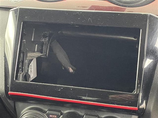 スイフトスポーツ ベースグレード　セーフティパッケージ　ＥＴＣ　衝突軽減ブレーキ　車線逸脱警報　誤発進抑制機能　ふらつき警報　先行車発進お知らせ　Ｄシートヒーター　オートライト　オートマチックハイビーム　６速ＭＴ　純正エアロ（29枚目）