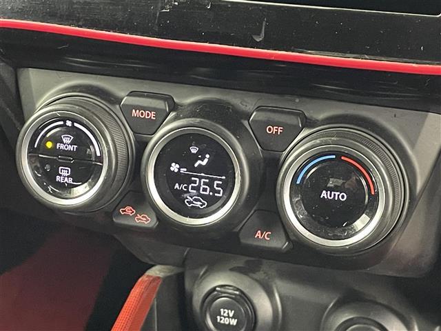 スイフトスポーツ ベースグレード　セーフティパッケージ　ＥＴＣ　衝突軽減ブレーキ　車線逸脱警報　誤発進抑制機能　ふらつき警報　先行車発進お知らせ　Ｄシートヒーター　オートライト　オートマチックハイビーム　６速ＭＴ　純正エアロ（30枚目）