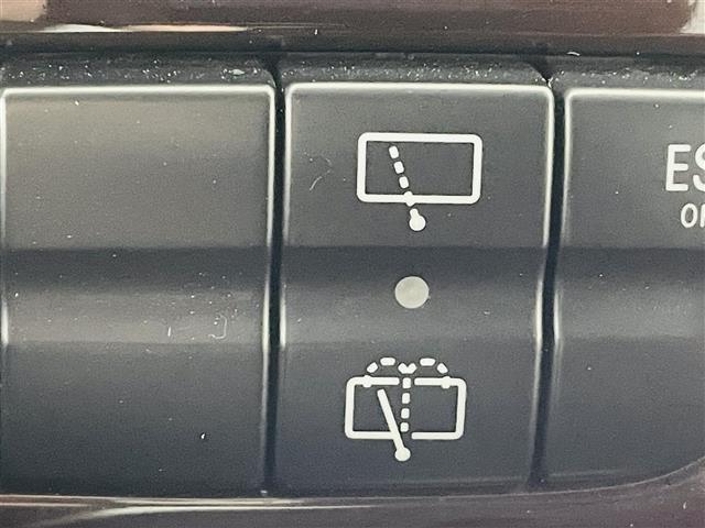 Ｇクラス Ｇ５５　ＡＭＧロング　社外ナビ　サンルーフ　クルーズコントロール　ＥＴＣ　レザーシート　パワーシート　シートヒーター　フォグランプ　純正フロアマット　ドアバイザー　リモコンキー　オートライト（31枚目）