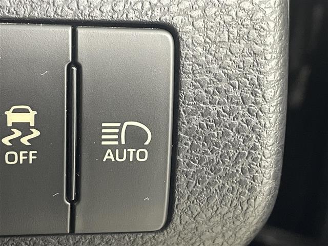 ハリアー エレガンス パノラマサンルーフ/トヨタセーフティーセンス/レーダークルーズコントロール/社外9型ALPINEナビ/フルセグ/パワーシート/ハーフレザーシート/ETC/LEDヘッドライト/純正AW/Pスタート(8枚目)