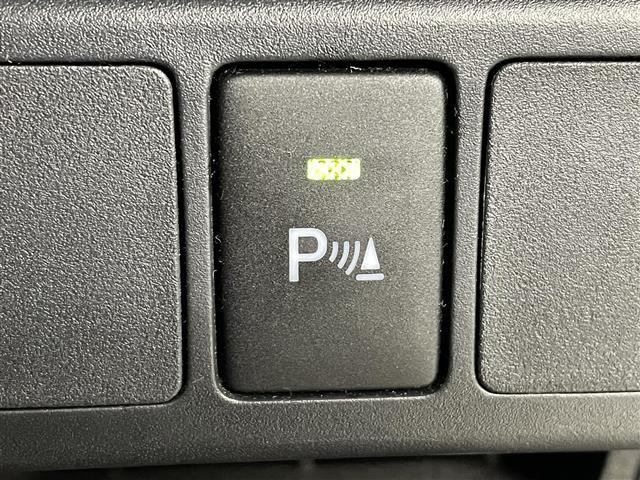 ルーミー カスタムＧ　スマートアシスト　純正９インチディスプレイオーディオ　フルセグＴＶ／ＵＳＢ／ｉＰｏｄ／Ａｎｄｒｏｉｄ　Ａｕｔｏ／Ａｐｐｌｅ　ＣａｒＰｌａｙ／ＦＭ／ＡＭ　両側ＰＳ　前後ドラレコ　シートヒーター　革ステ（8枚目）