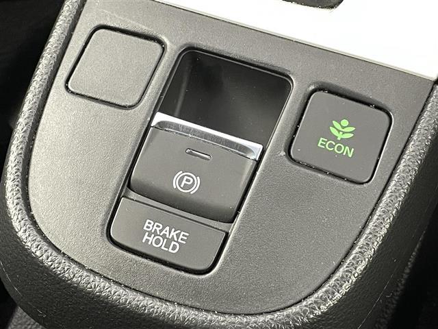 フィット ｅ：ＨＥＶホーム　ホンダセンシング　衝突軽減ブレーキ　誤発進抑制機能　後方誤発進抑制機能　近距離衝突軽減ブレーキ路外路外逸脱抑制機能　クルーズコントロール　純正ナビ　Ｂｌｕｅｔｏｏｔｈ　ＴＶ　前後ドライブレコーダー（30枚目）