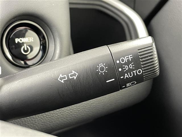 フィット ｅ：ＨＥＶホーム　ホンダセンシング　衝突軽減ブレーキ　誤発進抑制機能　後方誤発進抑制機能　近距離衝突軽減ブレーキ路外路外逸脱抑制機能　クルーズコントロール　純正ナビ　Ｂｌｕｅｔｏｏｔｈ　ＴＶ　前後ドライブレコーダー（32枚目）