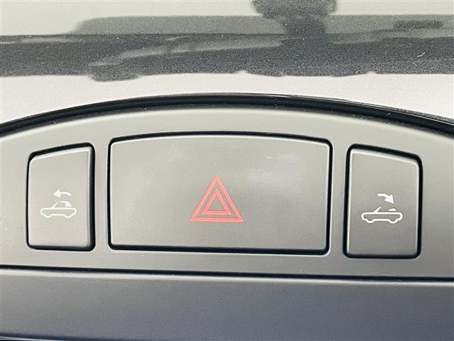 ロードスター Ｓ　ＲＨＴ　オープンカー　社外７インチナビ　型番；Ｃ９Ｐ９　フルセグＴＶ／ＣＤ／ＤＶＤ／ＢＴ／ｉＰｏｄ／ＡＵＸ／ＵＳＢ／ＣＤ／ＦＭ／ＡＭ　ＬＥＤヘッドライト　純正ＡＷ　パドルシフト　デジタルインナーミラー（5枚目）