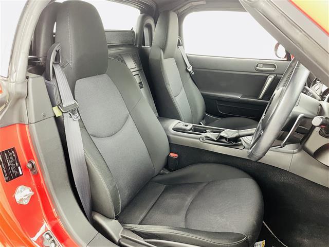 ロードスター Ｓ　ＲＨＴ　オープンカー　社外７インチナビ　型番；Ｃ９Ｐ９　フルセグＴＶ／ＣＤ／ＤＶＤ／ＢＴ／ｉＰｏｄ／ＡＵＸ／ＵＳＢ／ＣＤ／ＦＭ／ＡＭ　ＬＥＤヘッドライト　純正ＡＷ　パドルシフト　デジタルインナーミラー（7枚目）