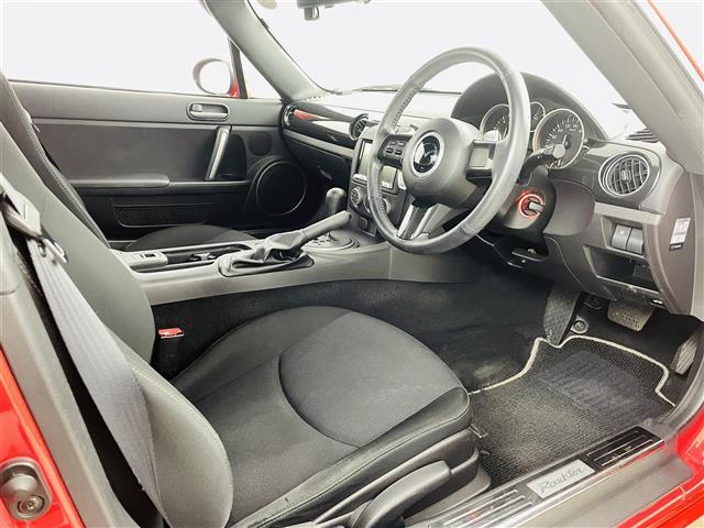 ロードスター Ｓ　ＲＨＴ　オープンカー　社外７インチナビ　型番；Ｃ９Ｐ９　フルセグＴＶ／ＣＤ／ＤＶＤ／ＢＴ／ｉＰｏｄ／ＡＵＸ／ＵＳＢ／ＣＤ／ＦＭ／ＡＭ　ＬＥＤヘッドライト　純正ＡＷ　パドルシフト　デジタルインナーミラー（16枚目）