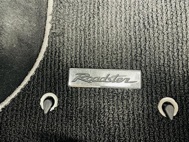 ロードスター Ｓ　ＲＨＴ　オープンカー　社外７インチナビ　型番；Ｃ９Ｐ９　フルセグＴＶ／ＣＤ／ＤＶＤ／ＢＴ／ｉＰｏｄ／ＡＵＸ／ＵＳＢ／ＣＤ／ＦＭ／ＡＭ　ＬＥＤヘッドライト　純正ＡＷ　パドルシフト　デジタルインナーミラー（31枚目）
