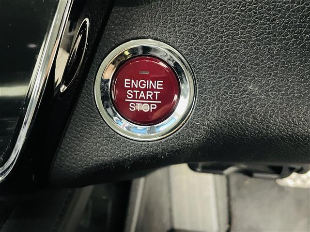 ヴェゼル Ｓ　シティブレーキアクティブシステム　純正ナビ　ワンセグＴＶ／ＣＤ／ＤＶＤ／ＢＴ／ＦＭ／ＡＭ　バックカメラ　クルコン　ＬＥＤライト　フォグ　純正ＡＷ　革ステ　ワイパーデバイサー　ルーフレール　前後ドラレコ（13枚目）