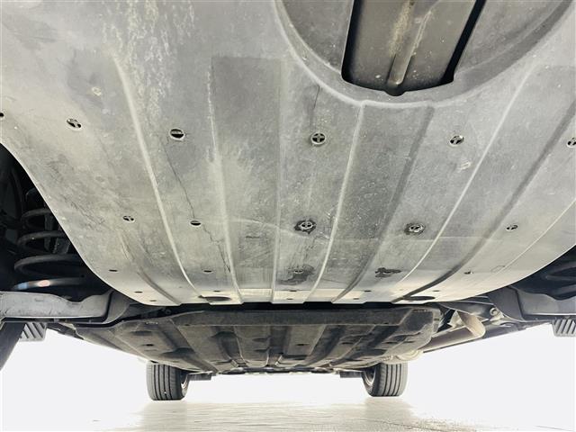 ヴェゼル Ｓ　シティブレーキアクティブシステム　純正ナビ　ワンセグＴＶ／ＣＤ／ＤＶＤ／ＢＴ／ＦＭ／ＡＭ　バックカメラ　クルコン　ＬＥＤライト　フォグ　純正ＡＷ　革ステ　ワイパーデバイサー　ルーフレール　前後ドラレコ（43枚目）