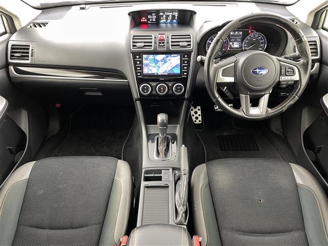 ＸＶ ２．０ｉ－Ｌ　アイサイト　４ＷＤ　アイサイト　衝突軽減　ブラインドスポットモニター　純正ＳＤナビ　フルセグＴＶ／ＢＴ／ＣＤ／ＤＶＤ／ＳＤ／ＵＳＢ／ｉＰｏｄ／ＡＭ／ＦＭ　ＨＩＤオートライト　パワーシート　パドルシフト　純正ＡＷ（2枚目）