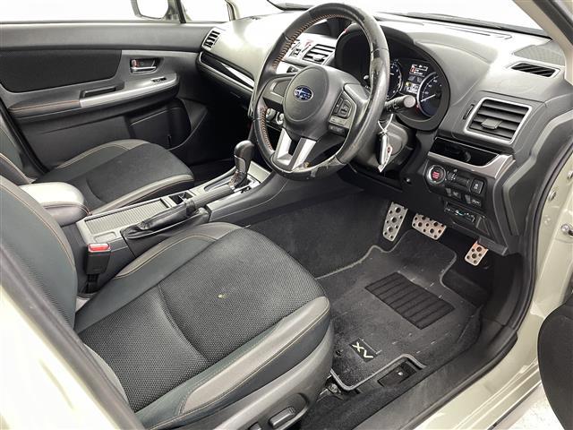 ＸＶ ２．０ｉ－Ｌ　アイサイト　４ＷＤ　アイサイト　衝突軽減　ブラインドスポットモニター　純正ＳＤナビ　フルセグＴＶ／ＢＴ／ＣＤ／ＤＶＤ／ＳＤ／ＵＳＢ／ｉＰｏｄ／ＡＭ／ＦＭ　ＨＩＤオートライト　パワーシート　パドルシフト　純正ＡＷ（19枚目）