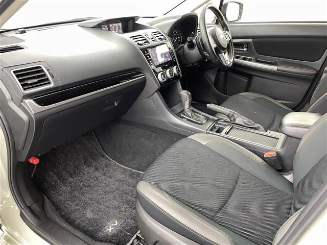 ＸＶ ２．０ｉ－Ｌ　アイサイト　４ＷＤ　アイサイト　衝突軽減　ブラインドスポットモニター　純正ＳＤナビ　フルセグＴＶ／ＢＴ／ＣＤ／ＤＶＤ／ＳＤ／ＵＳＢ／ｉＰｏｄ／ＡＭ／ＦＭ　ＨＩＤオートライト　パワーシート　パドルシフト　純正ＡＷ（20枚目）